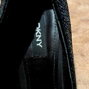 DKNY size 9 Gweni sequin women’s dress heels